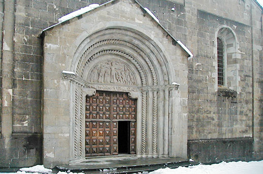 VALDITARO DA SCOPRIRE - IL PORTALE DEL DUOMO DI BERCETO